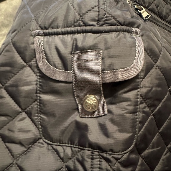 Black quilted athleta snow stomper skirt 4 tall Great for winter with leggings! - Picture 5 of 9